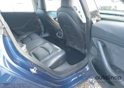 2022 Tesla Model 3 Long Range Dual Motor All-Wheel Drive z USA, uszkodzony, nr VIN 5YJ3E1EB7NF243053